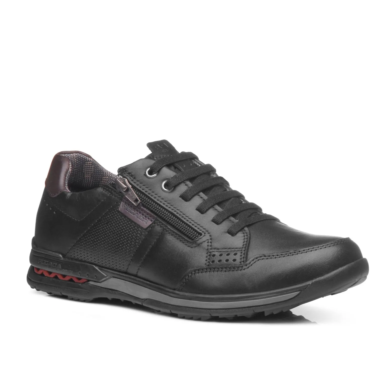 114861-03 - Pegada black - Men's city sneakers with zip closure